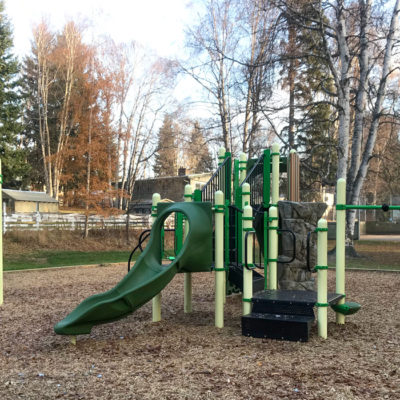 Starlane play structure with slide