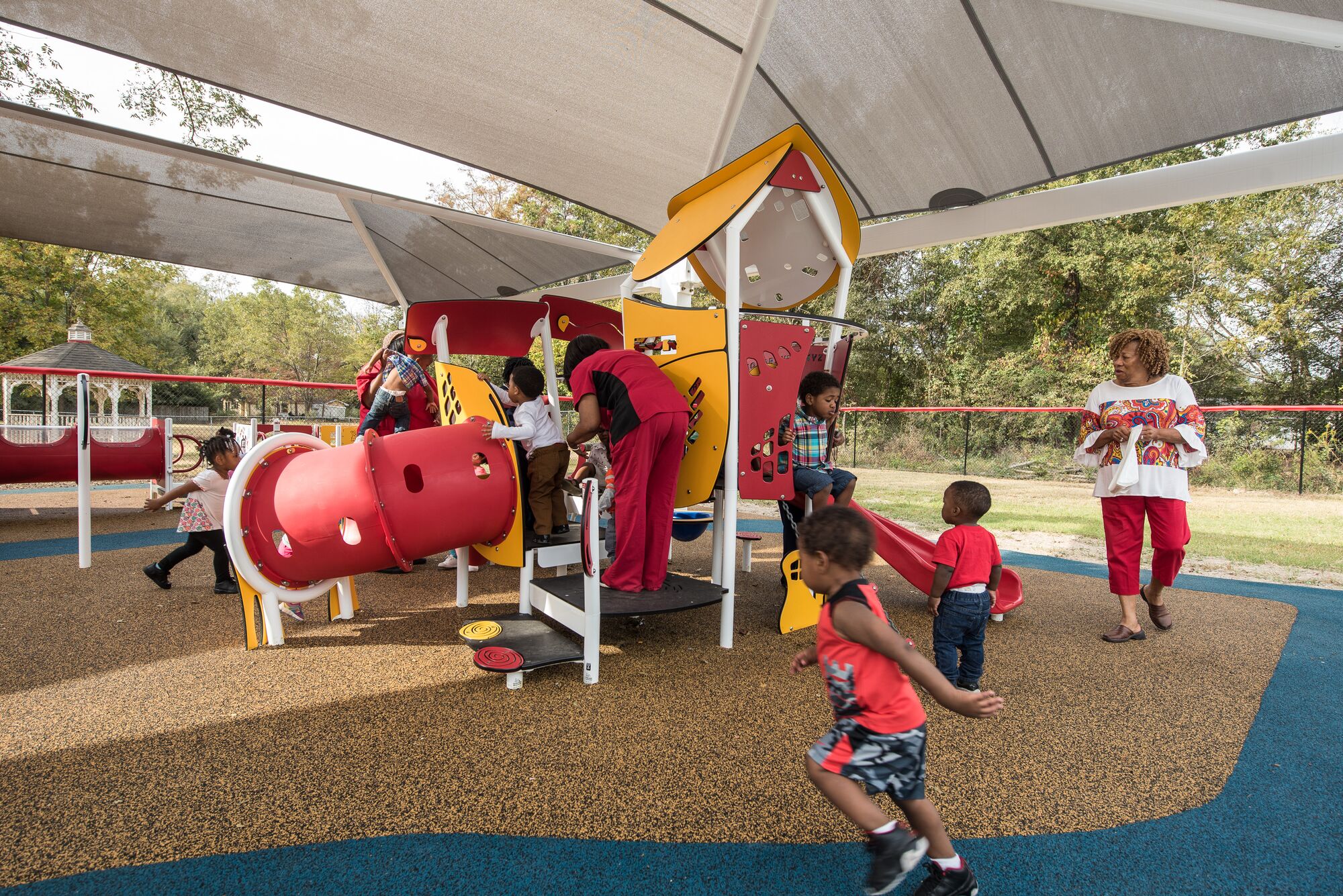 Playground Shade over smart play motion