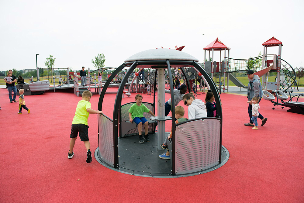 Accessible Playground spinner with kids