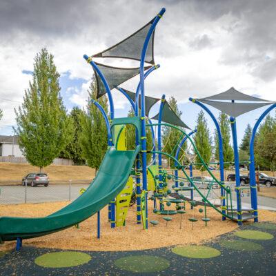 Blue, dark green & light green playground w/ PIP and EWF
